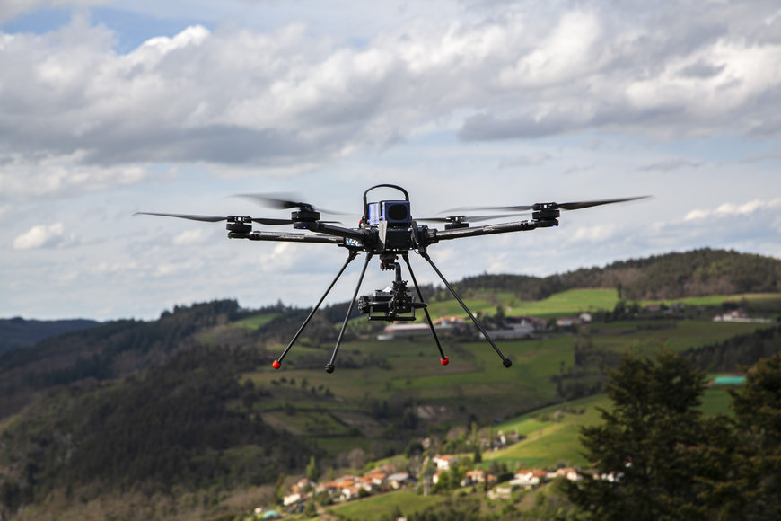Producción en serie del dron portaherramientas modulable Tundra de Hexadrone con robustas soluciones de conectividad miniaturizadas de Fischer Connectors